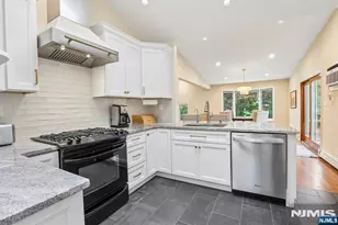 8 Mountain Way, Cedar Grove, NJ 07009 - Photo 11