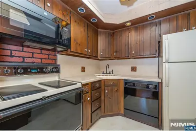150 Franklin Street, Verona, NJ 07044 - Photo 9