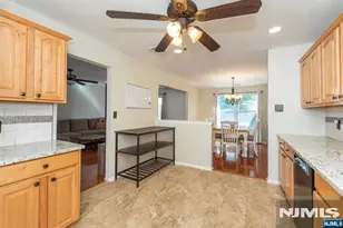 12 Frankie Ln 3304, East Hanover Township, NJ 07936 - Photo 9