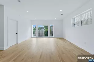 369 6th Ave, Newark, NJ 07107 - Photo 19