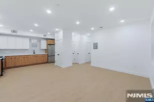 369 6th Ave, Newark, NJ 07107 - Photo 35
