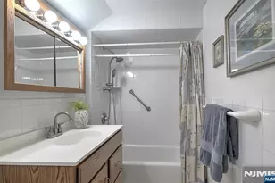 52 Crescent Rd, Livingston, NJ 07039 - Photo 15