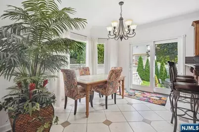 719 Cypress Street, New Milford, NJ 07646 - Photo 9