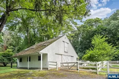 25 Ackerman Road, Saddle River, NJ 07458 - Photo 5