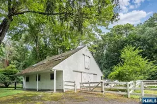 25 Ackerman Rd, Saddle River, NJ 07458 - Photo 5