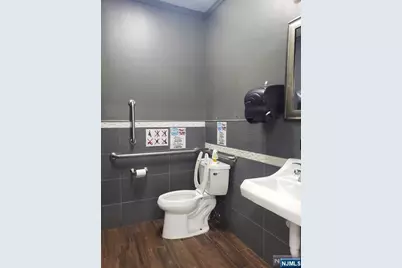 136 Oakland Avenue, Closter, NJ 07624 - Photo 11