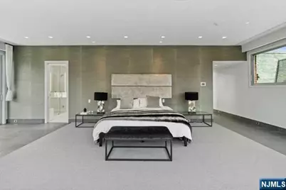 532 Winthrop Road, Teaneck Township, NJ 07666 - Photo 11