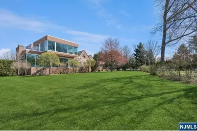 532 Winthrop Road, Teaneck Township, NJ 07666 - Photo 35