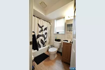 64-66 Montclair Avenue, Newark, NJ 07104 - Photo 7