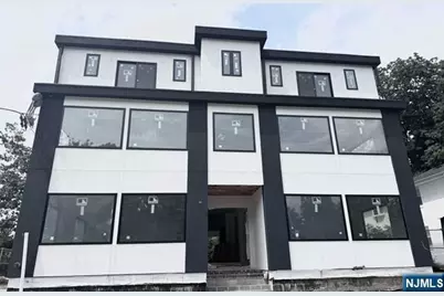 1079 Palisade Avenue 1F #1F, Fort Lee, NJ 07024 - Photo 1