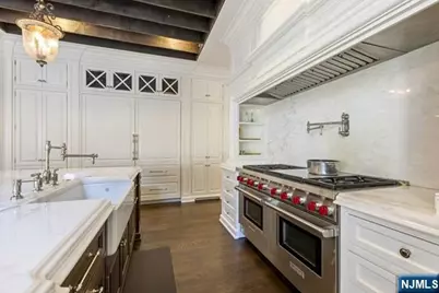 51 Chestnut Ridge Road, Saddle River, NJ 07458 - Photo 9