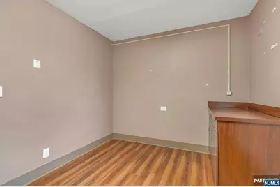 574 Anderson Avenue Street Level Su #Street Level Su, Cliffside Park, NJ 07010 - Photo 9