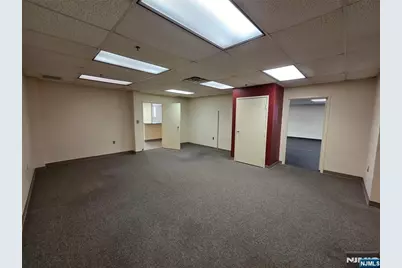 168 Franklin Turnpike 103B #103B, Waldwick, NJ 07463 - Photo 11