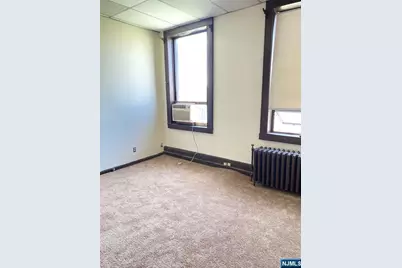 595 Broad Avenue, Ridgefield, NJ 07657 - Photo 3