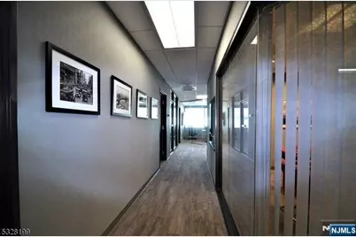 1035 US Highway 46 B205 &amp; B204 #B205 &amp; B204, Clifton, NJ 07013 - Photo 17