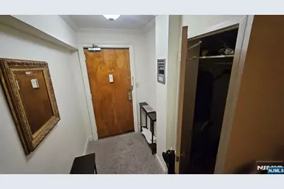 2345 Linwood 4H #4H, Fort Lee, NJ 07024 - Photo 3