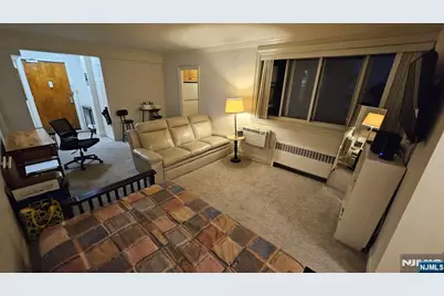 2345 Linwood 4H #4H, Fort Lee, NJ 07024 - Photo 5