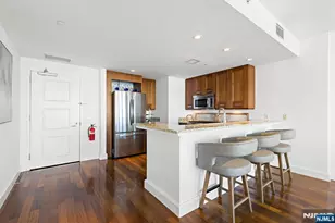 8100 River Road 1013, North Bergen, NJ 07047 - Photo 5