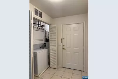 121 Courter Road 82 #82, Franklin Lakes, NJ 07417 - Photo 3