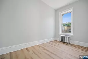 130 Wilkinson Ave, Jersey City, NJ 07305 - Photo 33