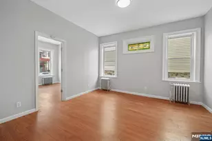 130 Wilkinson Ave, Jersey City, NJ 07305 - Photo 7