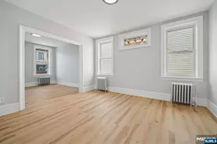 130 Wilkinson Ave, Jersey City, NJ 07305 - Photo 25