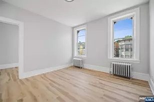 130 Wilkinson Ave, Jersey City, NJ 07305 - Photo 29