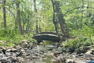 17 Hillside Ave, Upper Saddle River, NJ 07458 - Photo 9