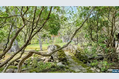 17 Hillside Avenue, Upper Saddle River, NJ 07458 - Photo 7