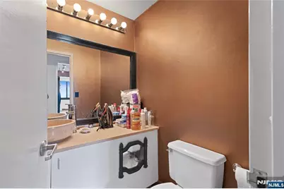 200 Old Palisade Road 21-J #21-J, Fort Lee, NJ 07024 - Photo 17