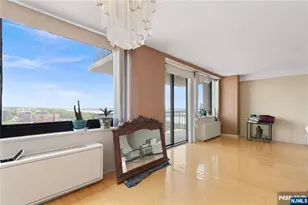 200 Old Palisade Road 21-J, Fort Lee, NJ 07024 - Photo 9