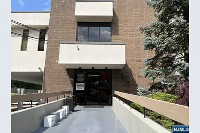 1555 Center Avenue B #B, Fort Lee, NJ 07024 - Photo 1