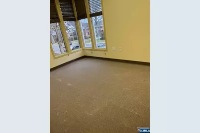 1555 Center Avenue B #B, Fort Lee, NJ 07024 - Photo 9