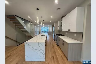 264 11th Street Unit A #Unit A, Palisades Park, NJ 07650 - Photo 11