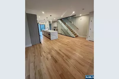 264 11th Street Unit A #Unit A, Palisades Park, NJ 07650 - Photo 9