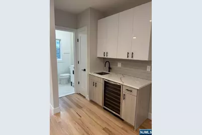 264 11th Street Unit A #Unit A, Palisades Park, NJ 07650 - Photo 5