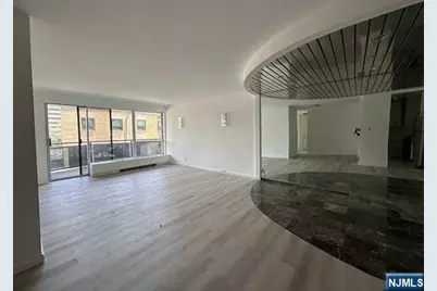 2077 Center Avenue 3F #3F, Fort Lee, NJ 07024 - Photo 5