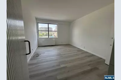 2077 Center Avenue 3F #3F, Fort Lee, NJ 07024 - Photo 15