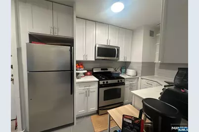 2077 Center Avenue 3F #3F, Fort Lee, NJ 07024 - Photo 21