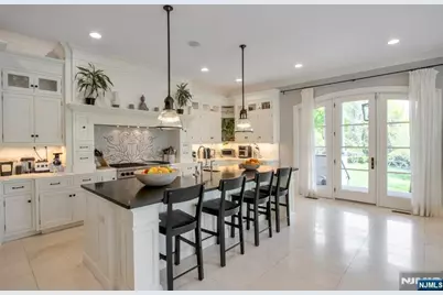 19 Autumn Terrace, Alpine, NJ 07620 - Photo 15