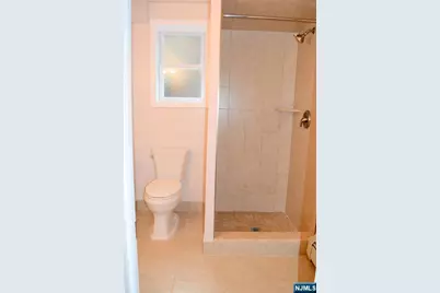 533 Roff Avenue, Palisades Park, NJ 07650 - Photo 15