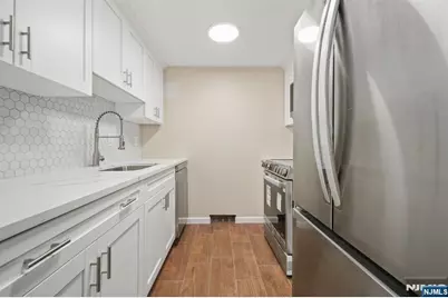 234 Columbia Avenue 19 #19, Fort Lee, NJ 07024 - Photo 9