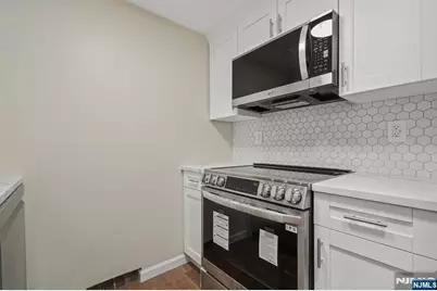 234 Columbia Avenue 19 #19, Fort Lee, NJ 07024 - Photo 13