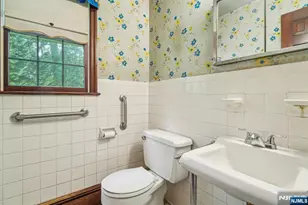 75 Woodcliff Lake Rd, Saddle River, NJ 07458 - Photo 17