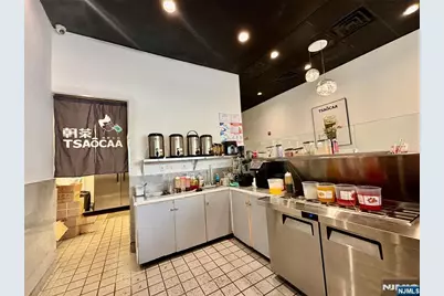 700 Plaza, Secaucus, NJ 07094 - Photo 3
