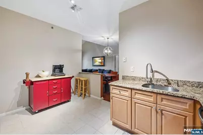 175 Rochelle Avenue 321 #321, Rochelle Park Township, NJ 07662 - Photo 21