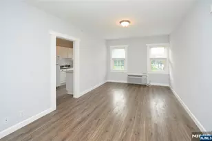 7 Main Street 2B, Glen Rock, NJ 07452 - Photo 5