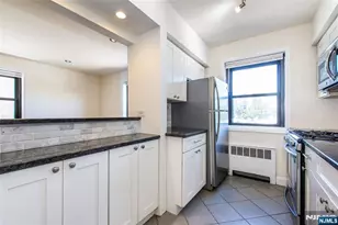 2333 Hudson Terrace A4, Fort Lee, NJ 07024 - Photo 7