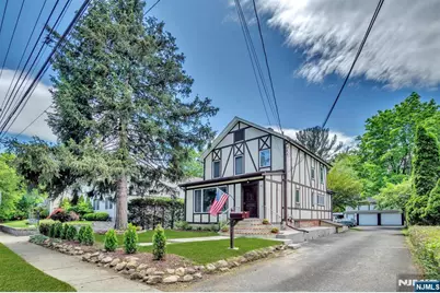 77 Myrtle Avenue, Allendale, NJ 07401 - Photo 3