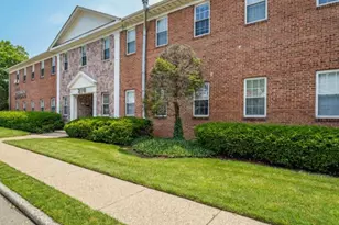 210 Knickerbocker Rd, Cresskill, NJ 07626 - Photo 1